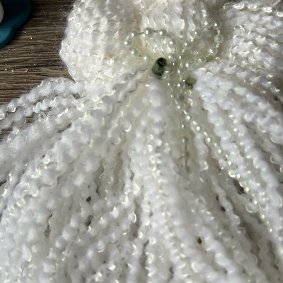 Angels and scroll holiday decor - Picture 11 of 17